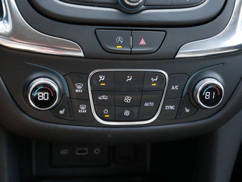 Used 2024 Chevrolet Equinox LT AWD/4WD image 22