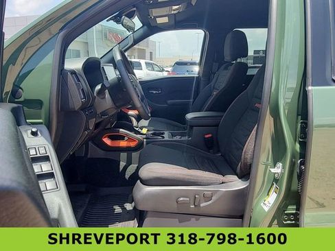 Used 2025 Nissan Frontier PRO-4X AWD/4WD image 19