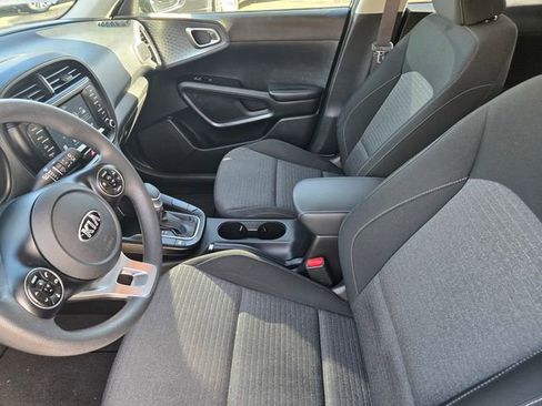 Used 2021 Kia Soul S image 24
