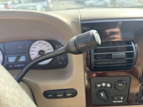 Used 2006 Ford F350 King Ranch AWD/4WD image 23
