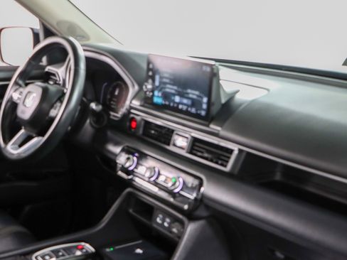 Used 2023 Honda Pilot Touring image 27