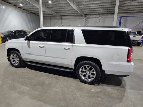 Used 2019 GMC Yukon XL SLT w/ Open Road Package AWD/4WD image 6