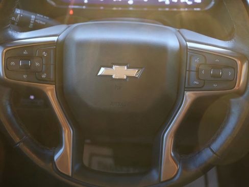 Used 2022 Chevrolet Suburban High Country image 19