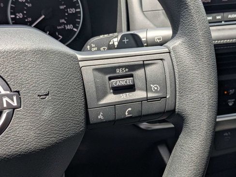 Used 2026 Nissan Rogue S FWD image 23