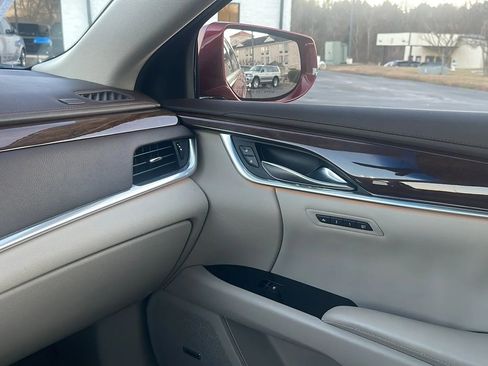 Used 2016 Cadillac XTS Luxury image 14