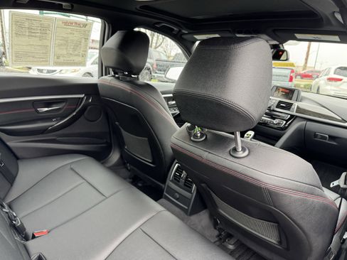 Used 2017 BMW 330i xDrive Sedan AWD/4WD image 35