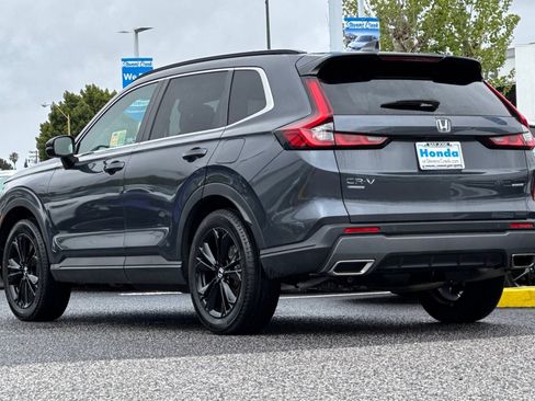 Used 2025 Honda CR-V Sport Touring image 3