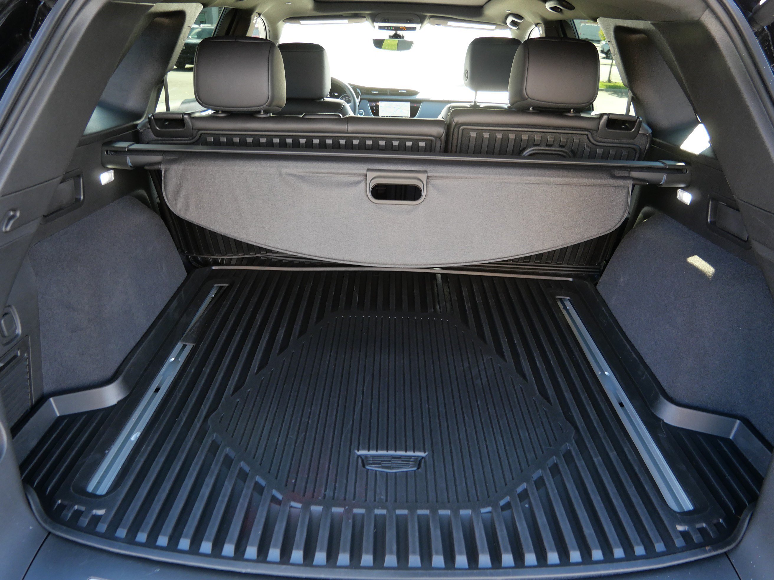 Used 2026 Cadillac XT5 Premium Luxury w/ LPO, Floor Liner Package AWD/4WD image 18