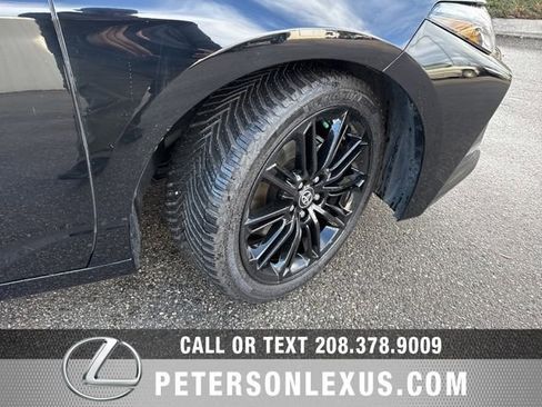 Used 2022 Toyota Avalon XSE image 10