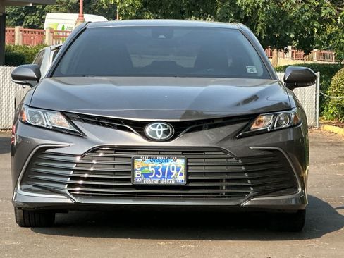 Used 2022 Toyota Camry LE w/ Cold Weather Package FWD image 10