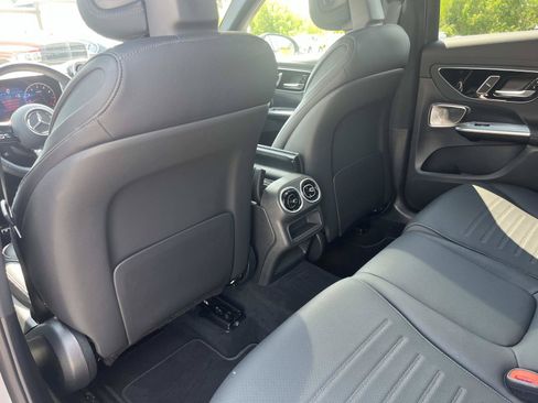 Used 2026 Mercedes-Benz GLC 300 4MATIC image 18