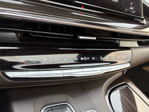 Used 2021 Cadillac Escalade ESV Premium Luxury image 60