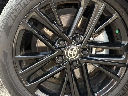 Used 2025 Toyota Camry SE image 10