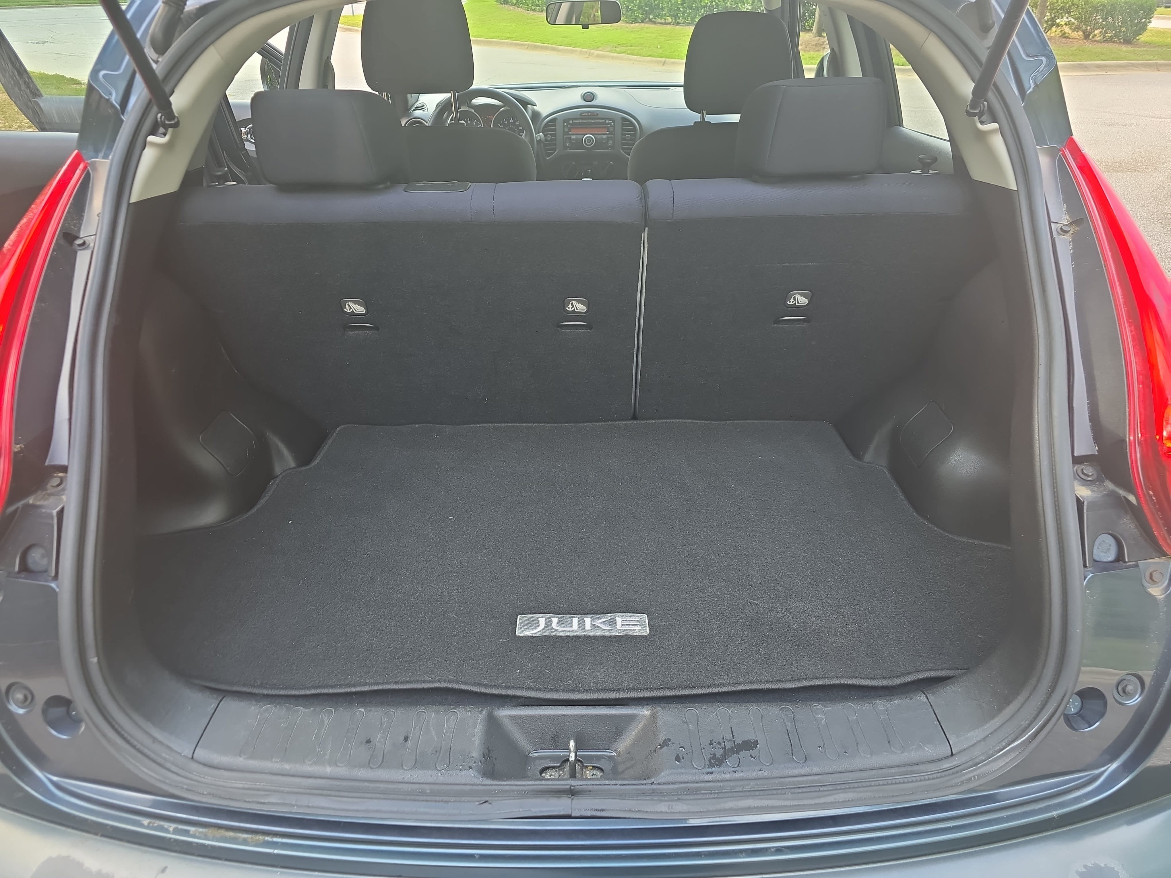 Used 2014 Nissan Juke S FWD image 13