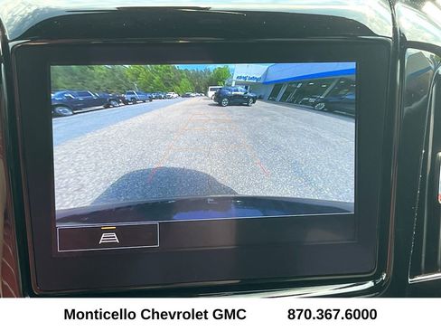 Certified 2023 Chevrolet Traverse LT FWD image 18