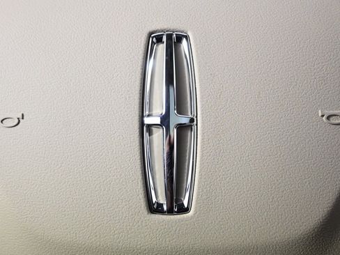 New 2026 Lincoln Corsair Reserve w/ Jet Appearance Package image 36