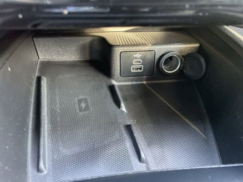 Used 2024 Ford Escape Platinum image 27