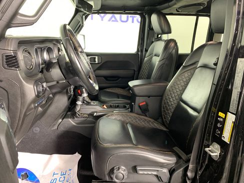 Used 2021 Jeep Wrangler Unlimited Sahara AWD/4WD image 15