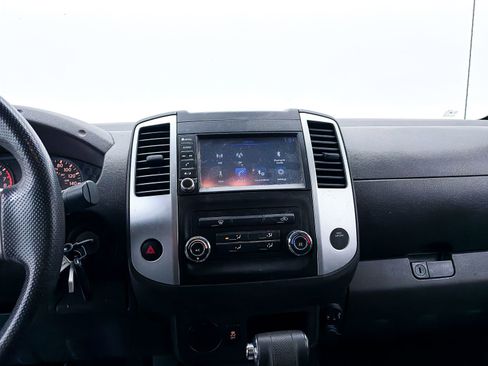 Used 2019 Nissan Frontier SV RWD image 5