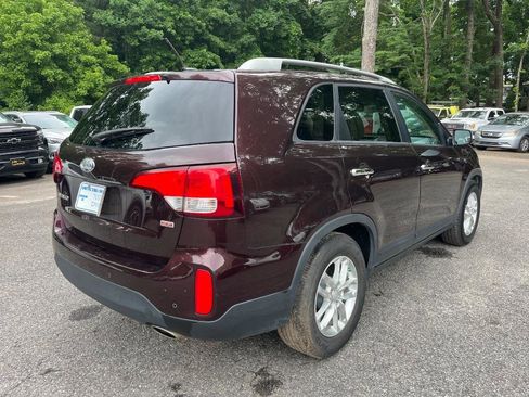 Used 2014 Kia Sorento LX FWD image 9