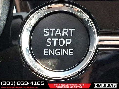 New 2025 Mitsubishi Outlander SE image 14