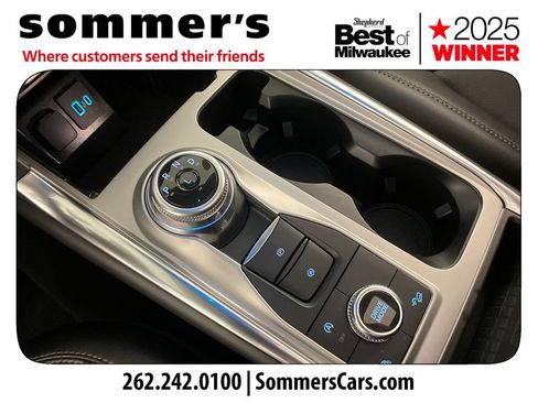 Used 2024 Ford Explorer Limited w/ Limited Technology Package AWD/4WD image 22