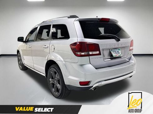 Used 2019 Dodge Journey Crossroad FWD image 9