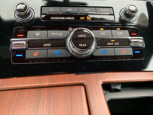 Used 2024 Lincoln Navigator L Reserve AWD/4WD image 30