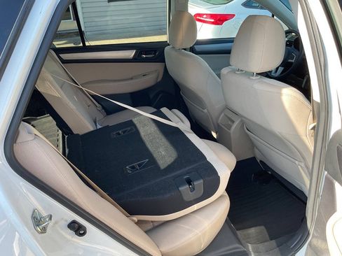 Used 2017 Subaru Outback 2.5i Premium AWD/4WD image 26