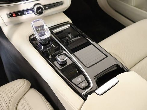 Used 2024 Volvo S90 T8 Ultimate w/ Lounge Package image 8