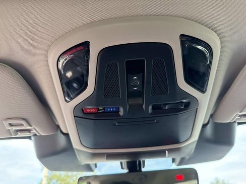 Used 2025 Subaru Outback Onyx Edition image 44