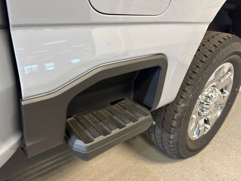 New 2026 Ford F250 King Ranch w/ Chrome Package AWD/4WD image 9