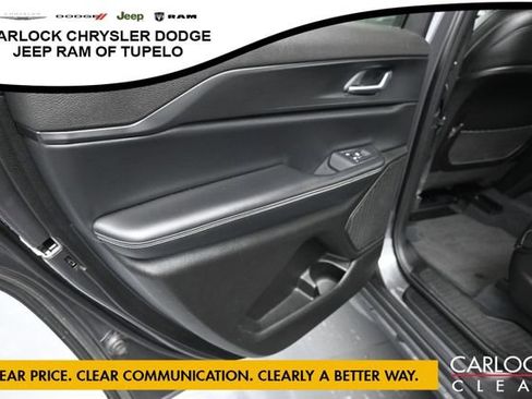 Used 2023 Jeep Grand Cherokee L Laredo AWD/4WD image 25