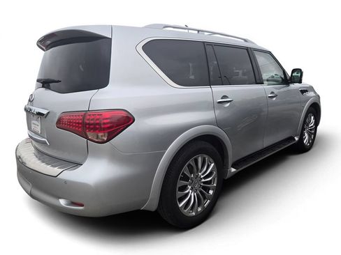 Used 2017 INFINITI QX80 2WD w/ Deluxe Technology Package image 4