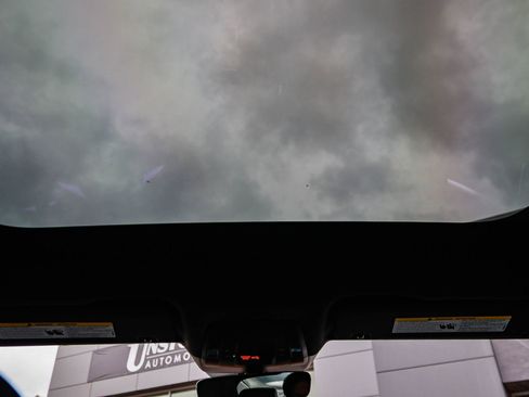 Used 2024 Audi e-tron GT Premium Plus image 16