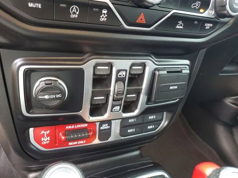 Used 2022 Jeep Gladiator Mojave w/ LED Lighting Group AWD/4WD image 22