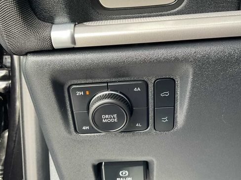 Used 2025 Ford Expedition Max Active AWD/4WD image 40