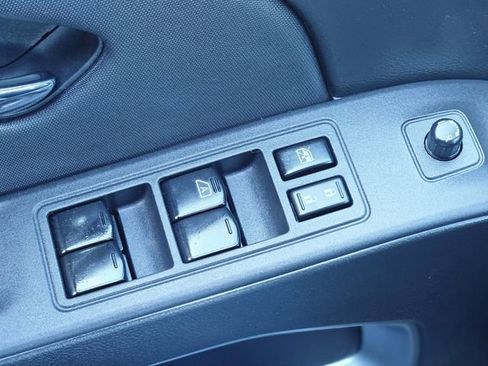 Used 2022 Nissan Frontier SV image 21