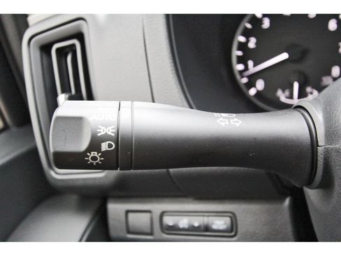 Used 2026 Nissan Frontier S RWD image 11