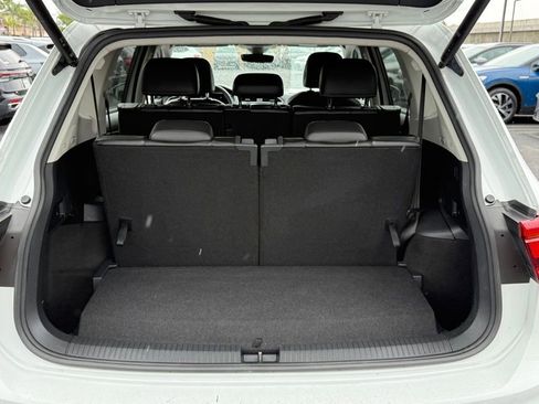 Used 2022 Volkswagen Tiguan SE FWD image 8