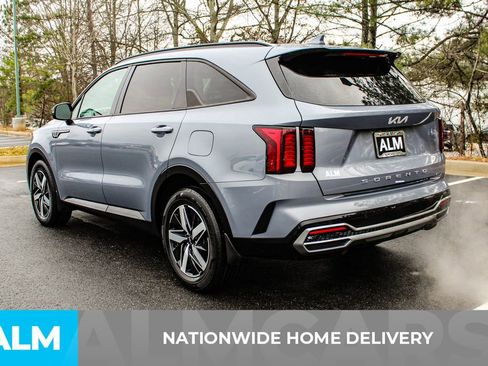 Used 2022 Kia Sorento S image 4