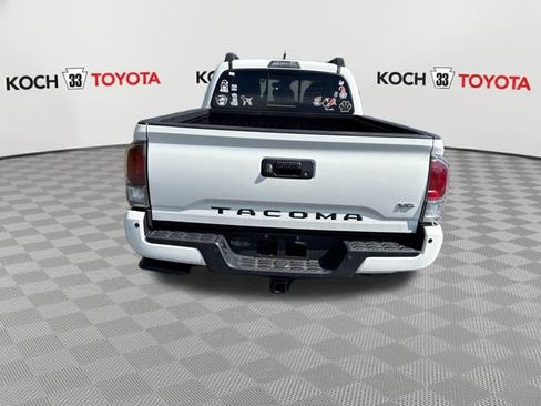 Certified 2023 Toyota Tacoma TRD Off-Road w/ Technology Package AWD/4WD image 7