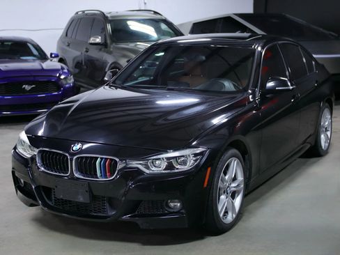 Used 2018 BMW 330i xDrive Sedan w/ M Sport Package image 6