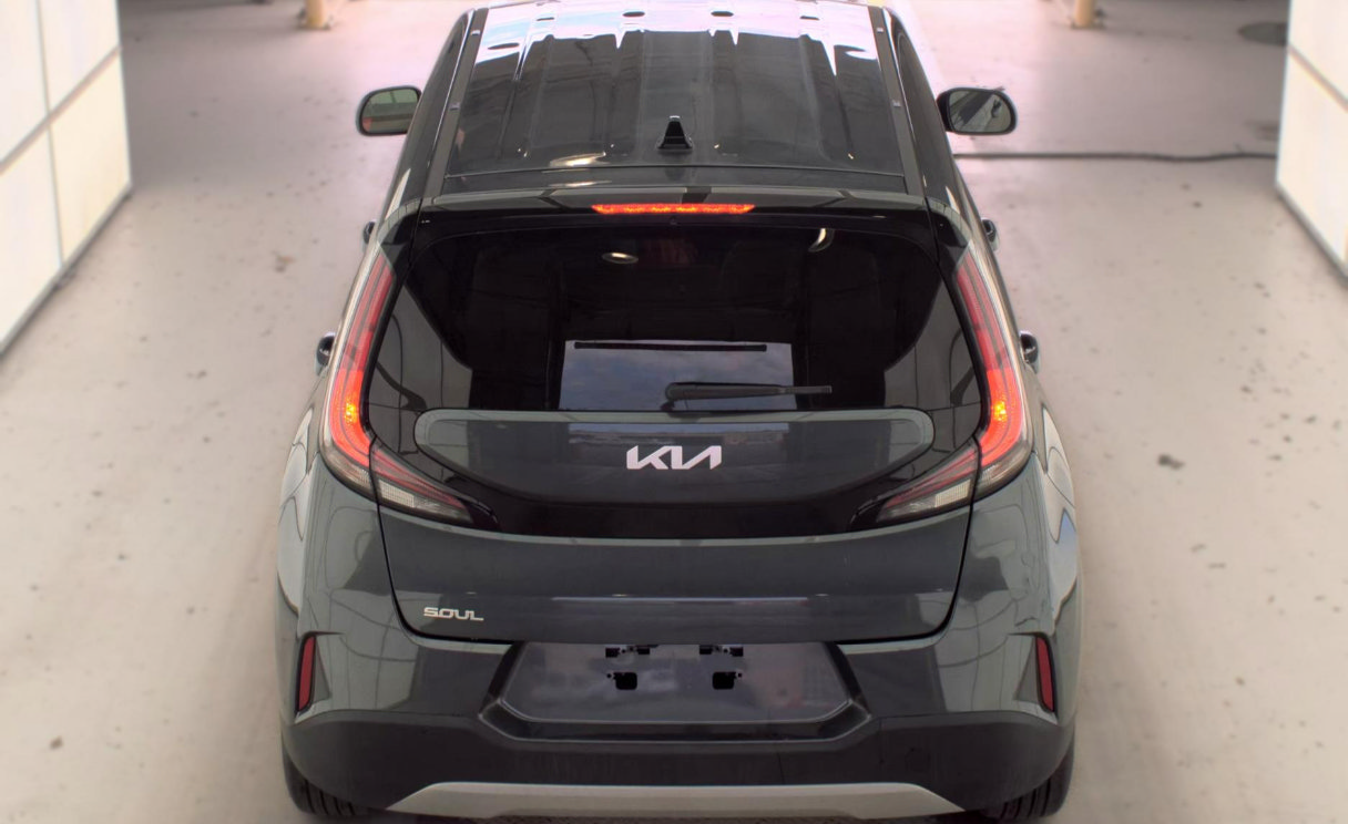 Certified 2025 Kia Soul LX w/ LX Technology Package FWD image 6