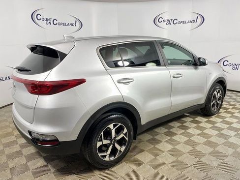 Used 2022 Kia Sportage LX image 7