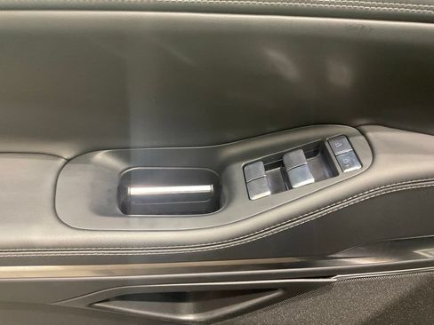 Used 2025 Lincoln Navigator Reserve AWD/4WD image 7