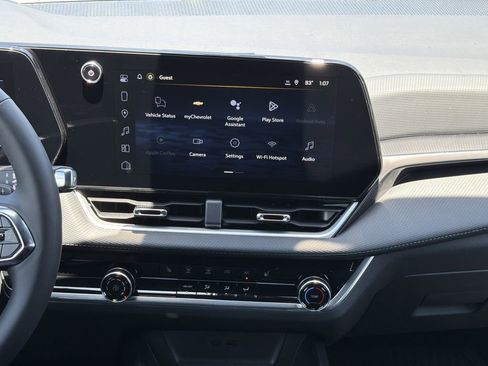 New 2026 Chevrolet Equinox LT w/ Safety and Technology Package FWD image 4