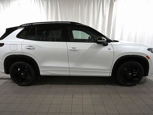 New 2026 Volkswagen Tiguan SE R-Line AWD/4WD image 13