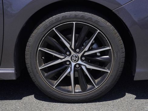 Used 2023 Toyota Camry SE FWD image 4