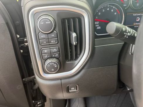 Used 2022 Chevrolet Silverado 1500 RST w/ Redline Edition AWD/4WD image 17